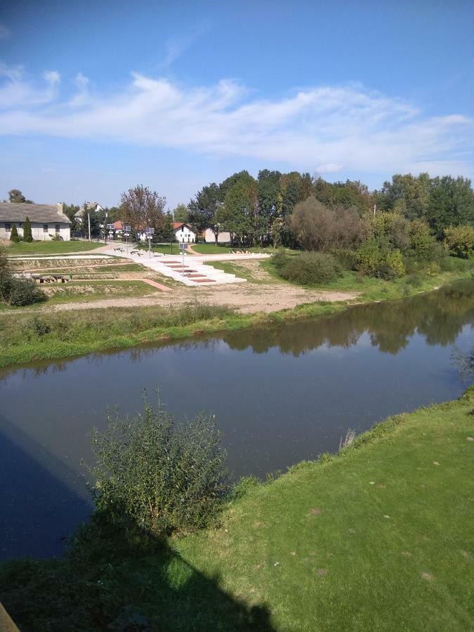 Gdow Riverside Apartments And Tours Dış mekan fotoğraf
